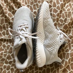 BRAND NEW ADIDAS ALPHA BOUNCE KICKS
